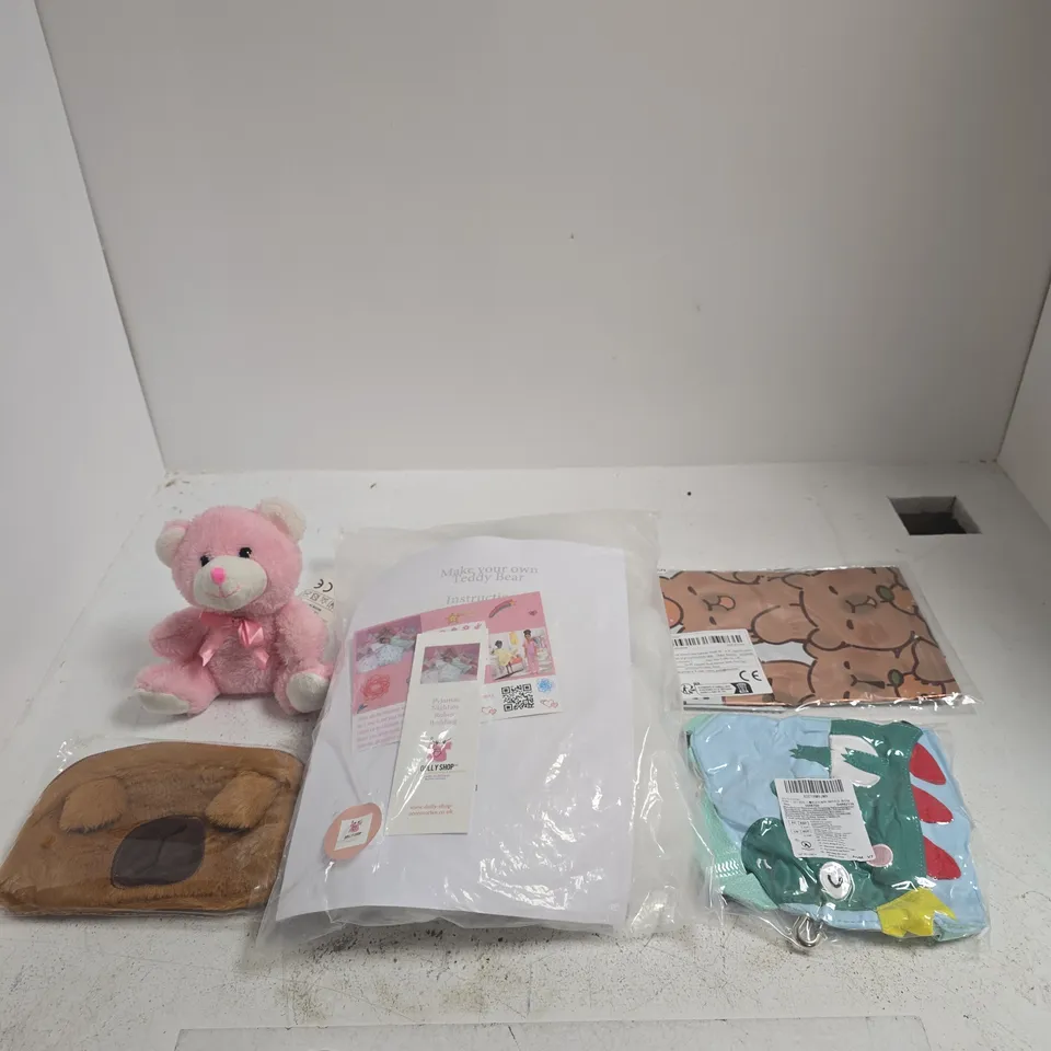 BOX OF APPROXIMATELY 15 ASSORTED TOYS INCLUDING A LATEX BALLOON, DOLLY SHOP MAKE YOUR OWN TEDDY BEAR AND A PINK TEDDY BEAR