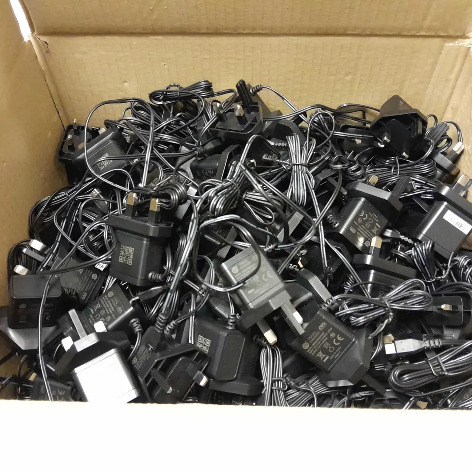 APPROXIMATELY 50 ASSORTED MOBIWIRE MICRO-USB TRAVEL CHARGER