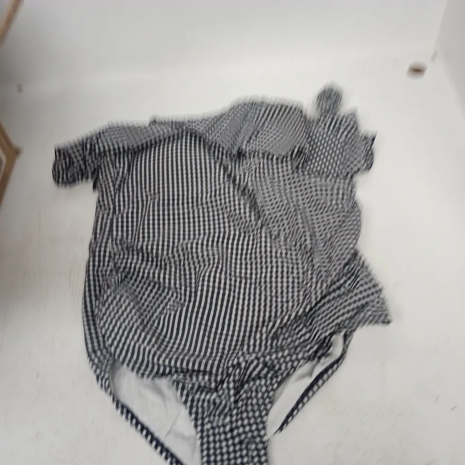 BOX OF APPROXIMATELY 12 ONE PIECE SWIMSUIT IN BLUE IN ASSORTED SIZES