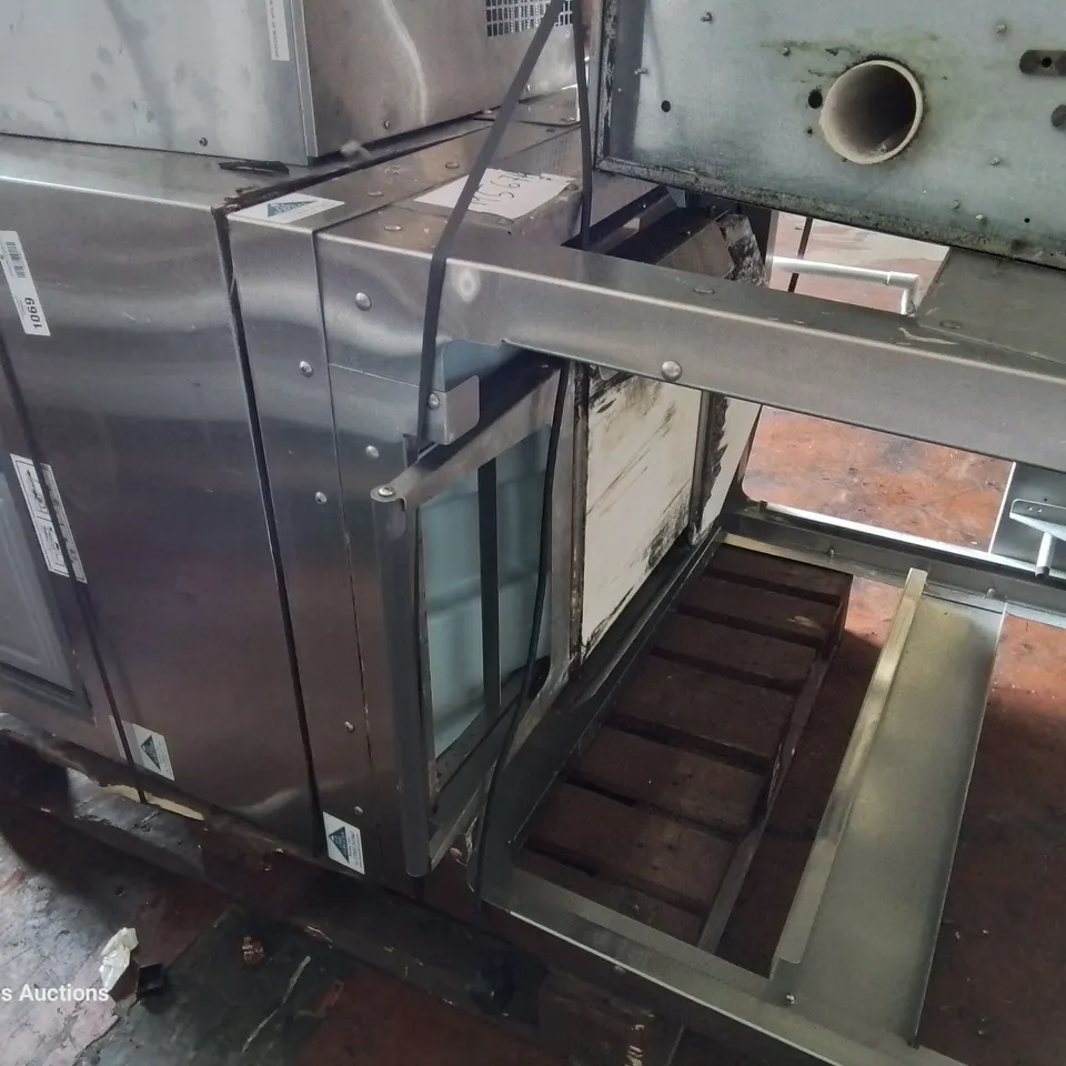 FOLLETT COMPRESSED ICE MAKER MACHINE Model WCF712-A