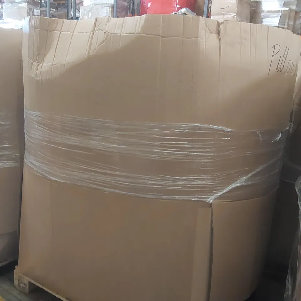 PALLET CONTAINING A VERY LARGE QUANTITY OF ASSORTED PILLOWS AND RELATED BEDDING/COMFORT PRODUCTS ECT