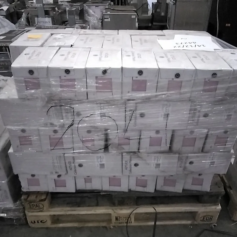 PALLET OF APPROXIMATELY 90 PACKS OF 44 BRAND NEW ASTUCE BRILLIANT VIOLET FIG 6 15×15CM TILES- EACH PACK COVERS APPROXIMATELY 1M² (TOTAL APPROX. 90M²)
