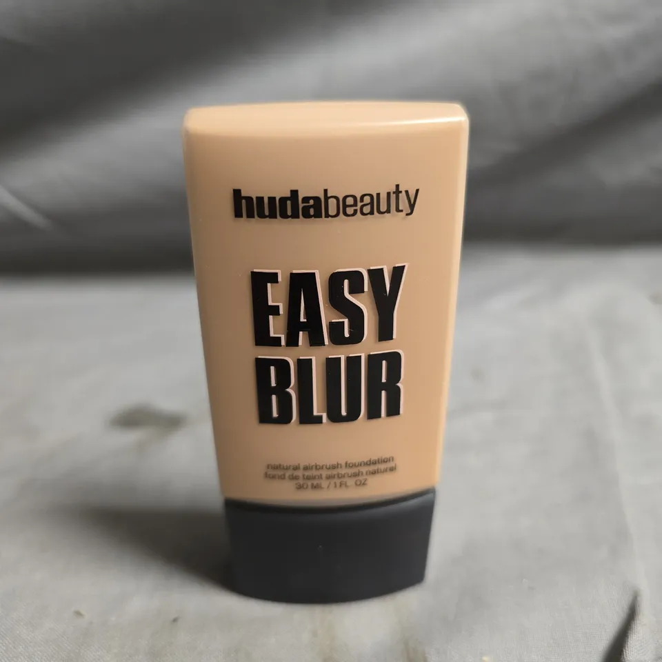 HUDABEAUTY EASY BLUR NATURAL AIRBRUSH FOUNDATION - ICED FRAPPE