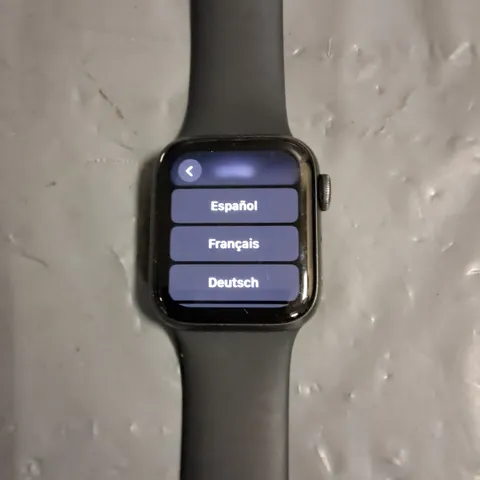 UNBOXED APPLE WATCH SE 40MM WITH DARK GREY STRAP