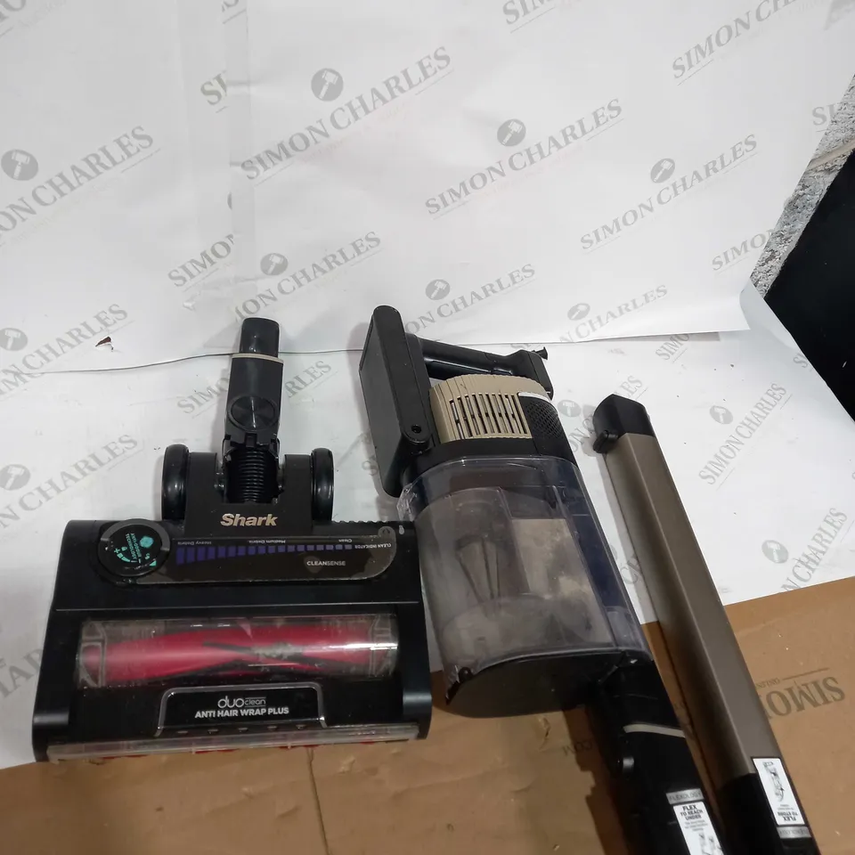SHARK CORDLESS STICK VACUUM CLEANER PET PRO MODEL