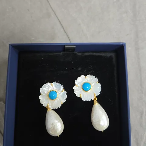 BUTLER & WILSON EARRINGS – FLOWER MOTIF WITH TURQUOISE CENTRES AND TEARDROP DROPS