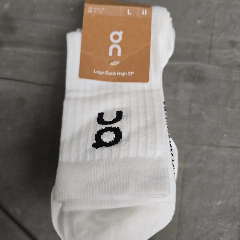 ON LOGO SOCK HIGH 3-PACK – WHITE, UK 9-10 (EU 43-45)