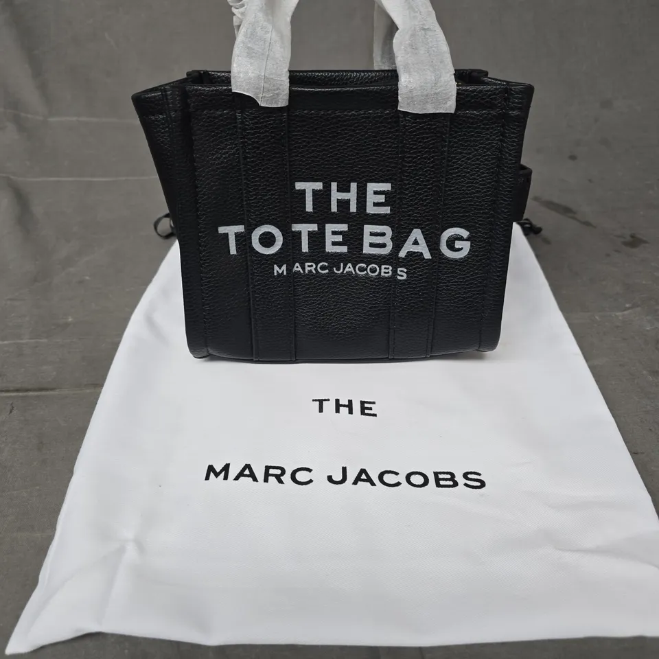 MARC JACOBS THE TOTE BAG – BLACK LEATHER TOTE