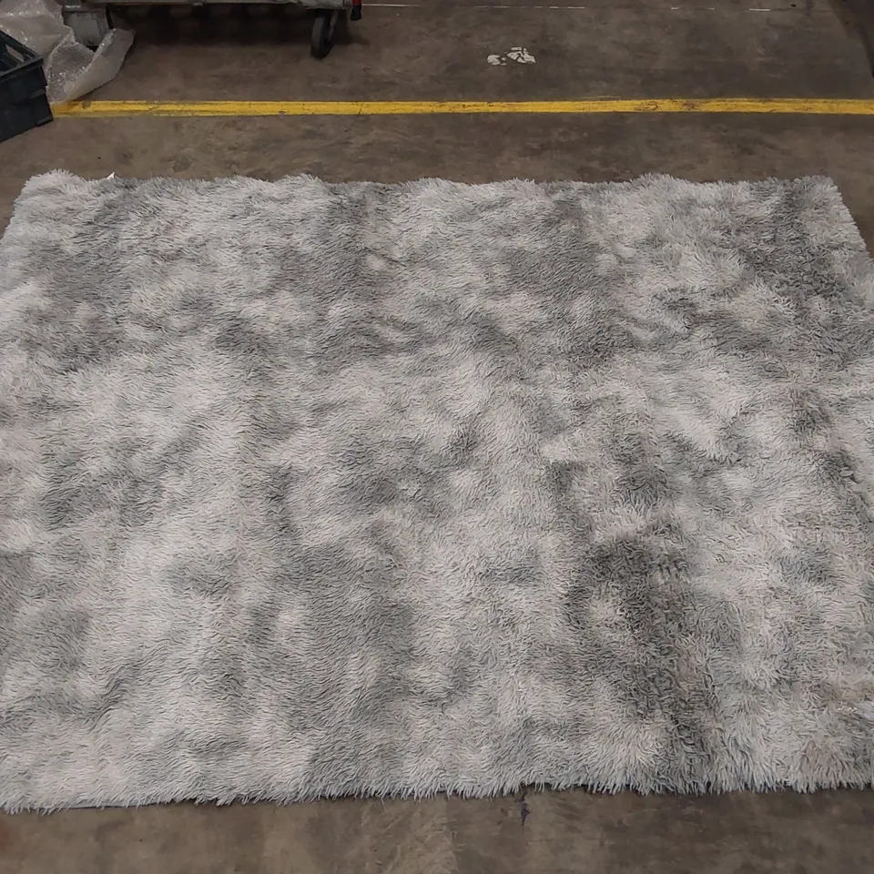 BAGGED CHALANDRA SHAGGY GREY RUG // 160 X 230CM