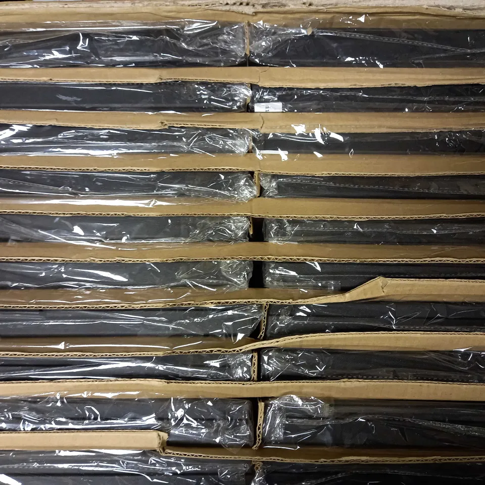 LOT OF APPROXIMATELY 40 TABLET CASES
