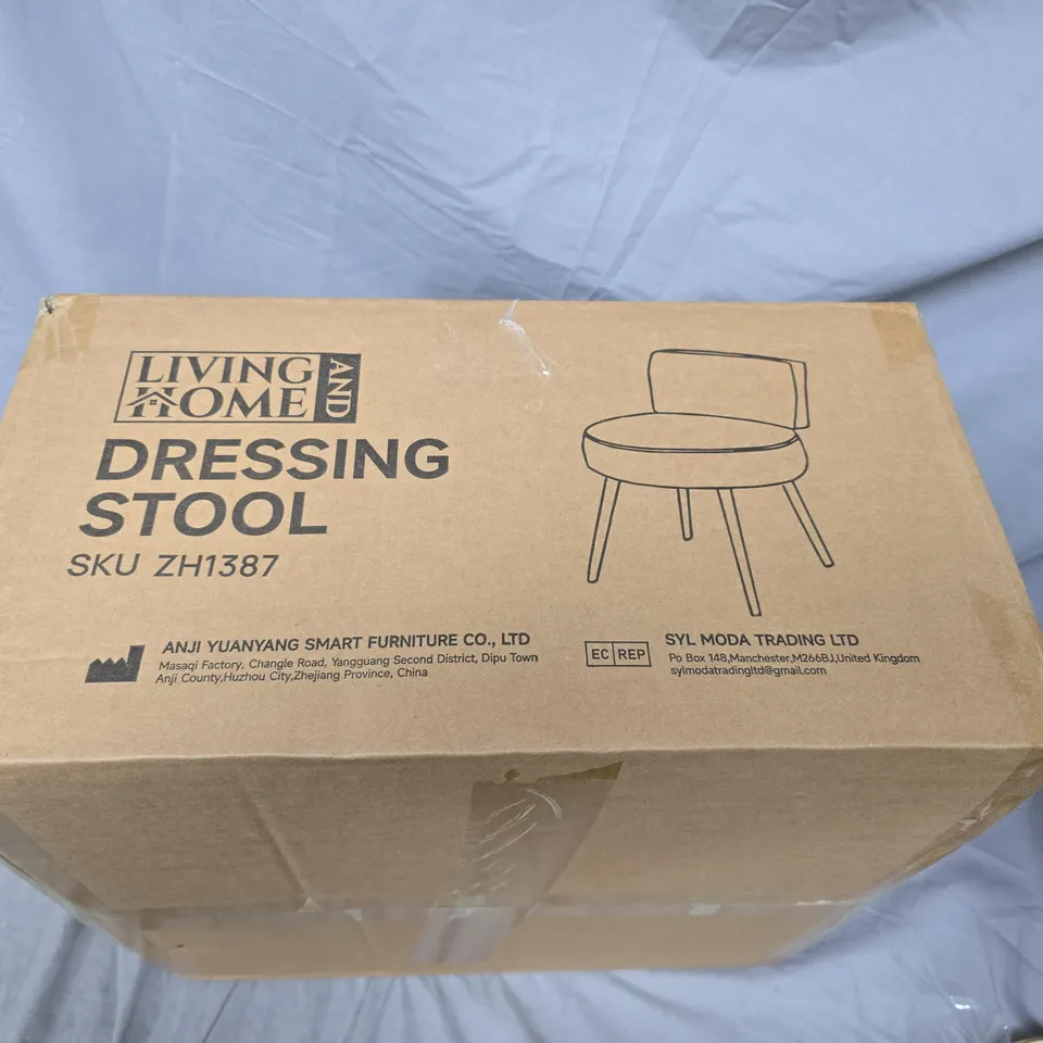 LIVING IN HOME DRESSING STOOL – BOXED 