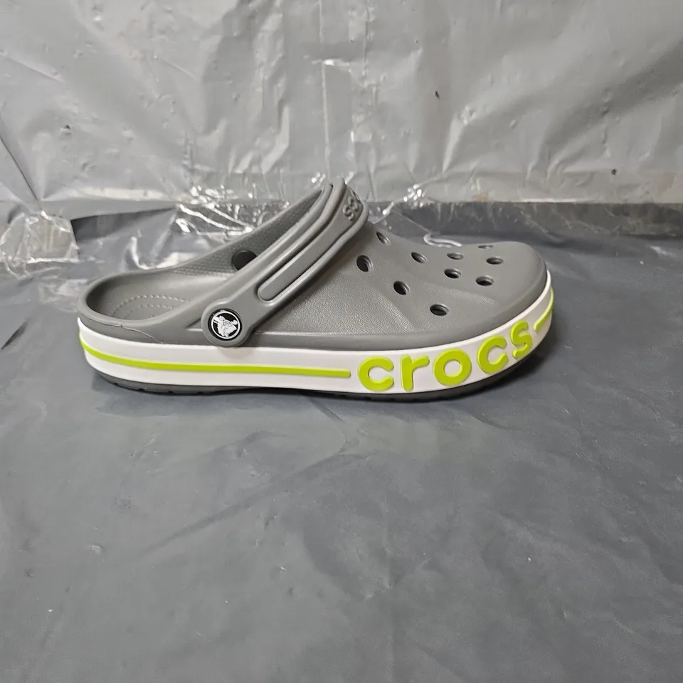 CROCS SANDALS - GREY - SIZE M6/W7