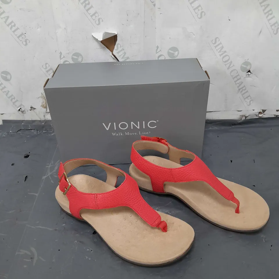 BOXED PAIR OF VIONIC RED SANDALS IN SIZE 6