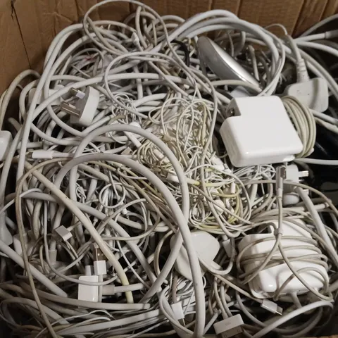 BOX OF APPROXIMATELY 15 ASSORTED ITEMS TO INCLUDE - APPLE MOUSE , MAC BOOK CHARGER , WIRED EARBUDS ETC - COLLECTION ONLY