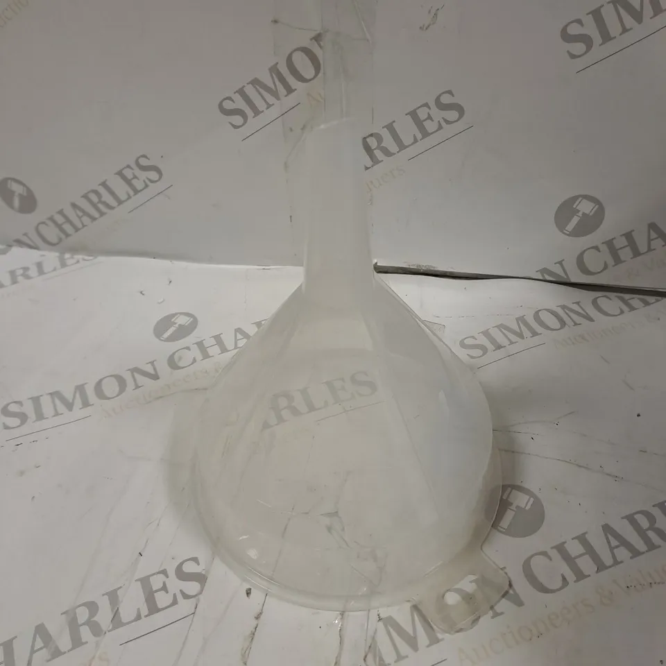 BOX OF 5 ASSORTED ITEMS TO INCLUDE UNDER ARMOUR HEADBANDS, KITCHEN SCALES, BBQ COOKING PLATE 