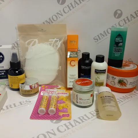 BOX OF APPROX 10 ASSORTED BEAUTY PRODUCTS TO INCLUDE ELEMIS PRO-COLLAGEN BALM, GRUUM GREEN CLAY MASK, ELEMIS REHYDRATING TONER, ETC