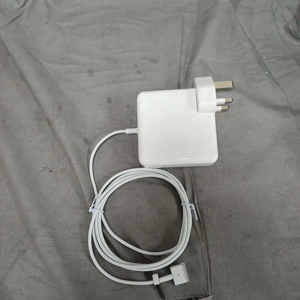 30 x 85W MAGSAFE 2 POWER ADAPTOR BRAND BY RABABA .