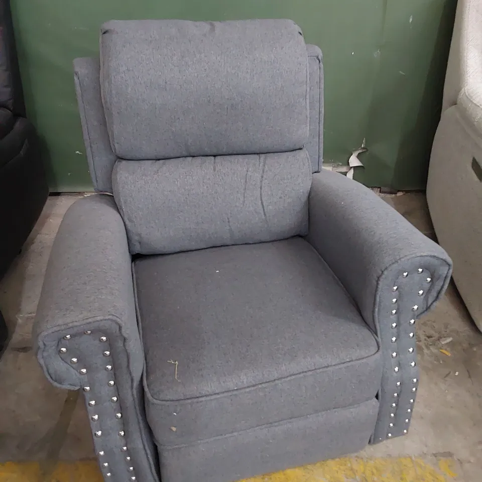DESIGNER PUSHBACK RECLINING EASY CHAIR LIGHT GREY FABRIC WITH STUDDED DETAIL 