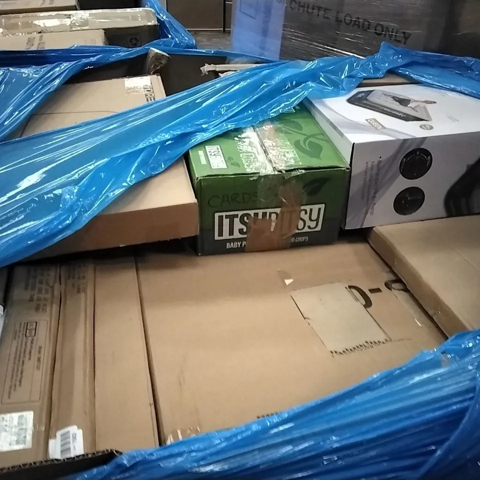 PALLET OF ASSORTED ITEMS INCLUDING STOREMIC TOILET SEAT, TOPSOLAR SOLAR PANEL KIT, ANGELSHIELD TOILET SEAT, GEOATON TOILET SEAT WITH BUDET, M-DESIGN 2 DRAWER STORAGE UNIT, KENT & STOWE EDGING IRON