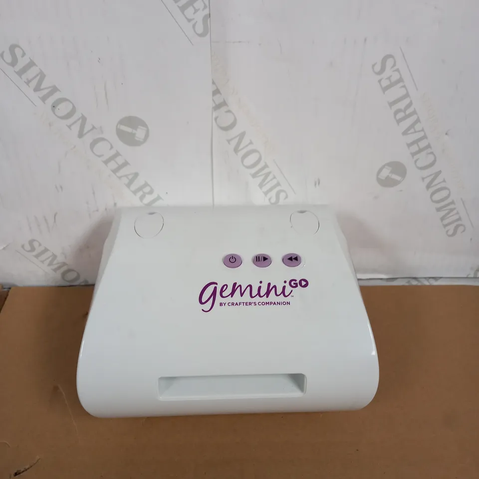 GO GEMINI PORTABLE MULTI MEDIA MACHINE