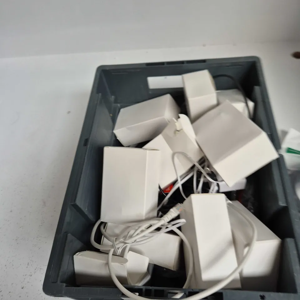 TOTE OF APPROXIMATELY 10 ASSORTED ITEMS TO INCLUDE: ETHERNET CABLE