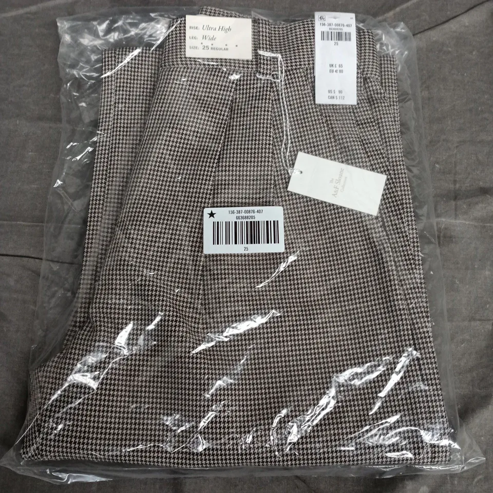 BAGGED ABERCROMBIE & FITCH HOUNDSTOOTH TAILORED TROUSERS – SIZE 25 REGULAR