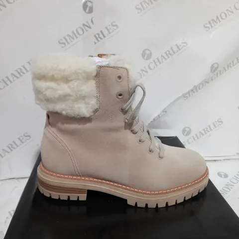 BOXED PAIR OF DUNE LONDON NATURAL-SUEDE SIZE 5 LACEUP BOOT