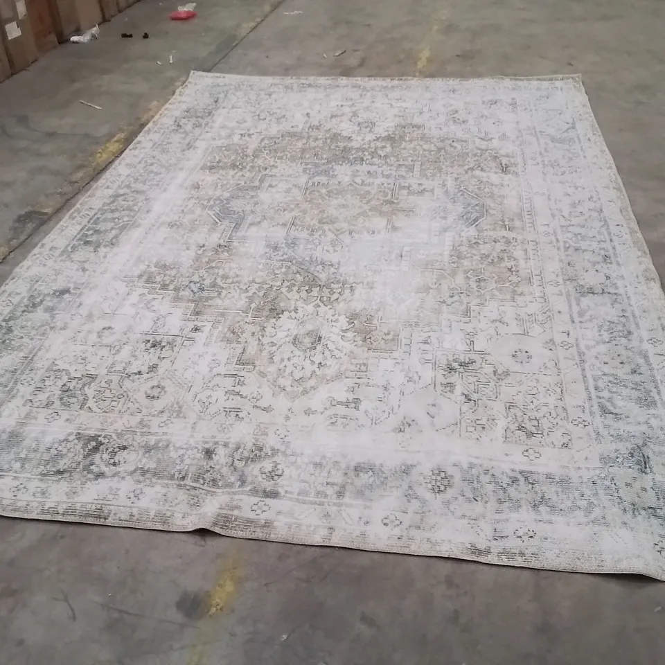 QUALITY DESIGNER AREA RUG APPROXIMATELY 290X200CM