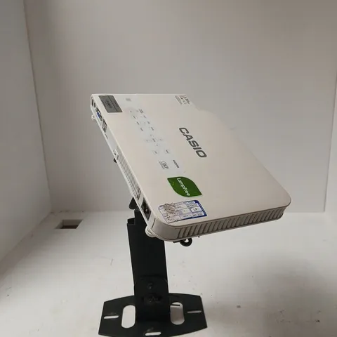 CASIO SLIM SERIES PORTABLE DIGITAL PROJECTOR