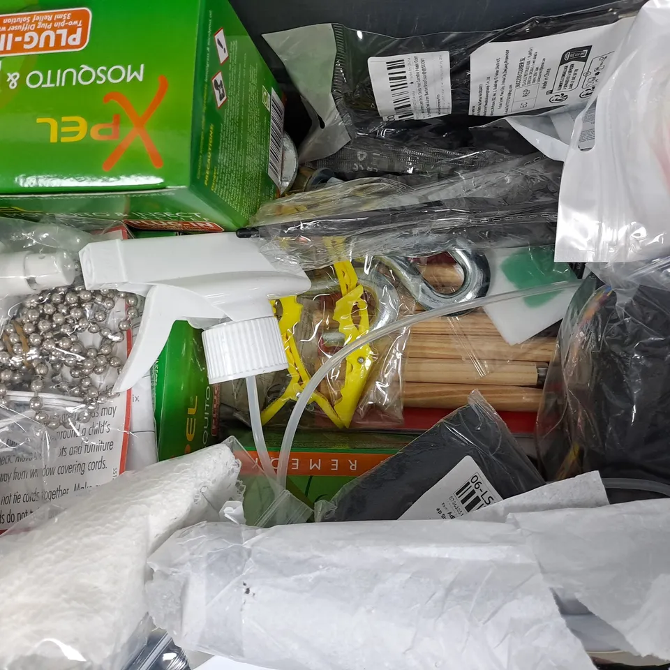 APPROXIMATELY 10 ASSORTED HOUSEHOLD ITEMS TO INCLUDE XPEL INSECT REPELLENT, ELLIOT CLOTHES PEGS, ETC