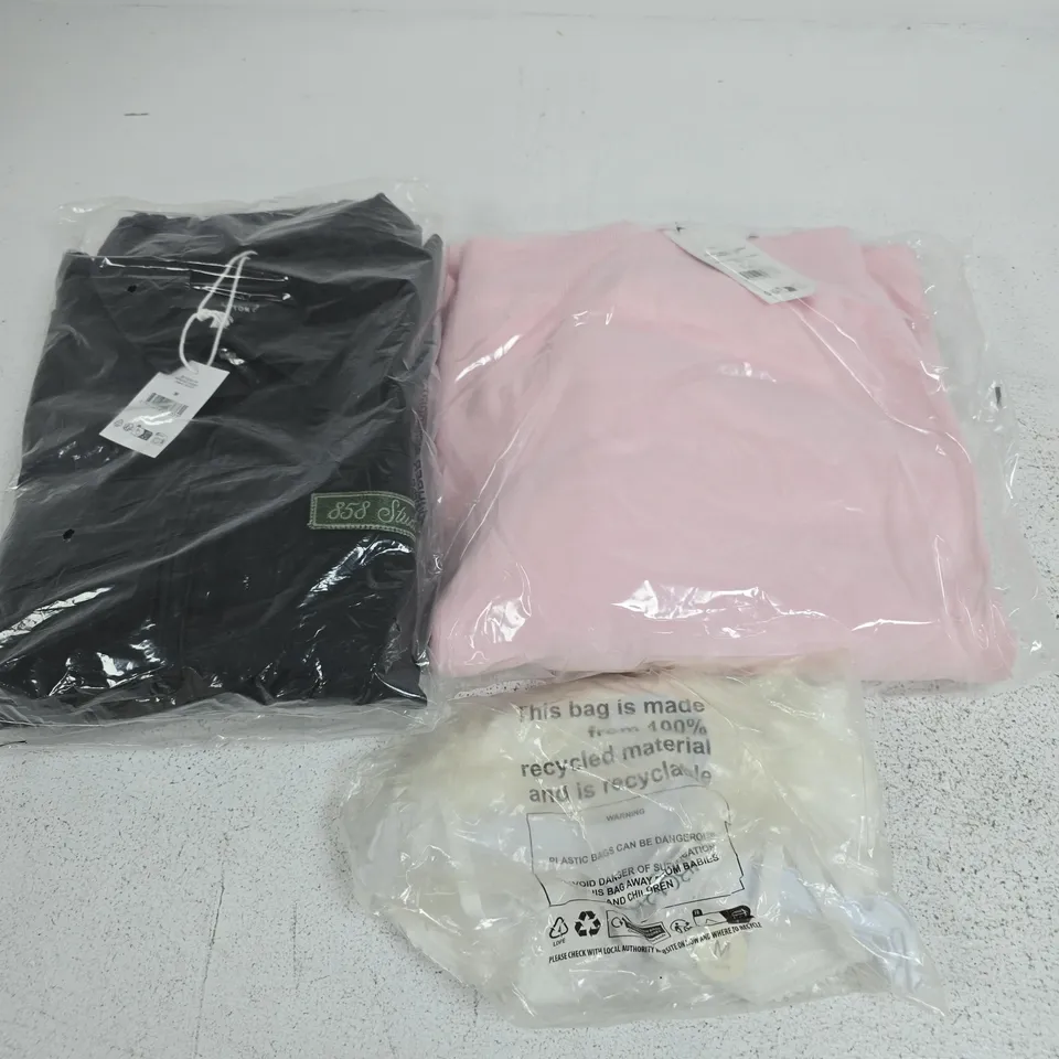 APPROXIMATELY 9 ASSORTED CLOTHING ITEMS IN VARIOUS SIZES, COLOURS & STYLES TO INCLUDE LACE TRIM BRALETTE, PLUSH GRAPHIC CREW, GARAGE JACKET, ETC