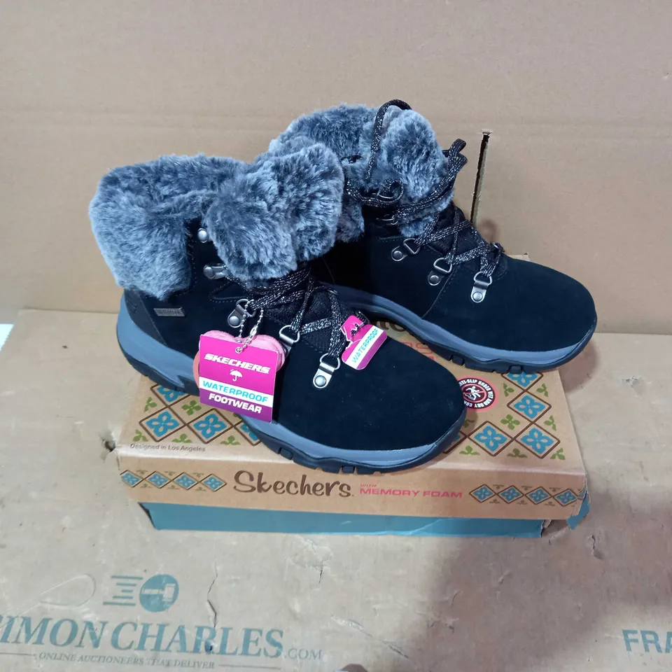 BOXED PAIR OF SKECHERS - SIZE 37