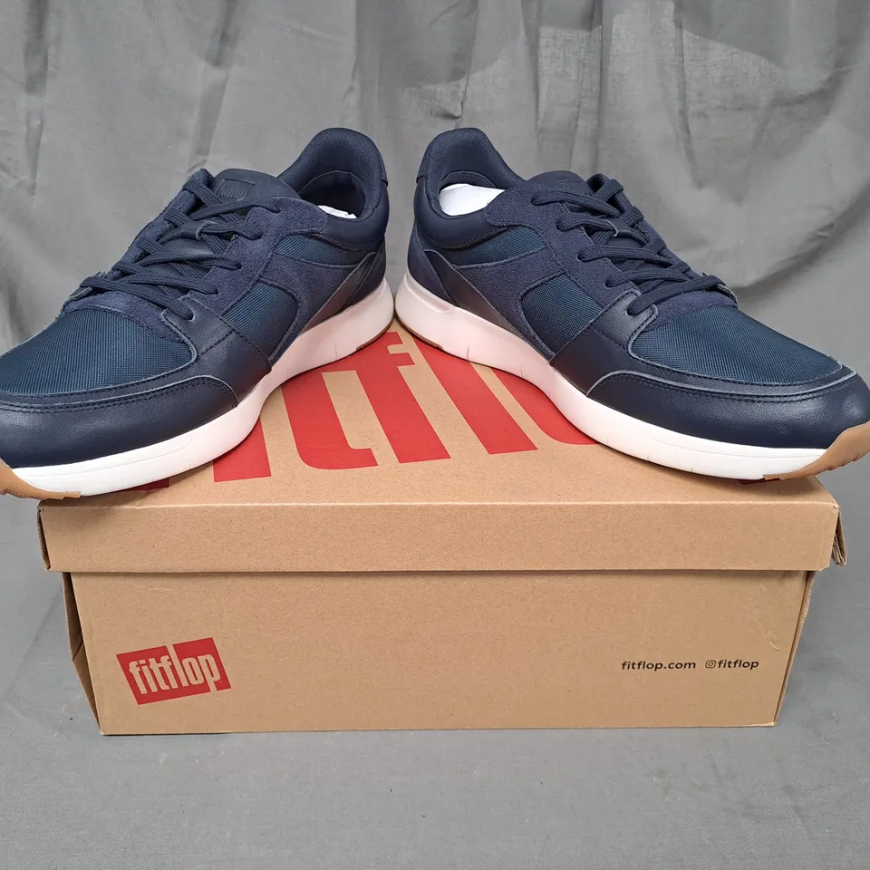BOXED PAIR OF FITFLOP SNEAKERS IN NAVY UK SIZE 11.5