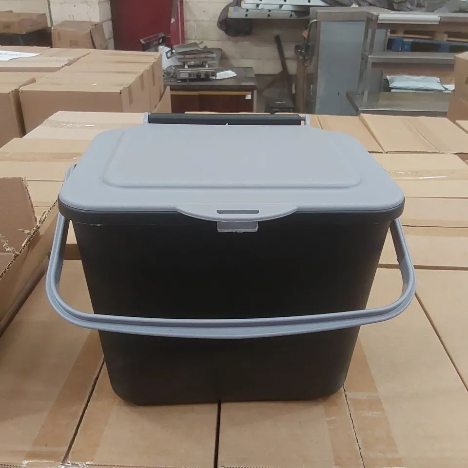 PALLET CONTAINING A VERY LARGE QUANTITY OF FOOD WASTE COMPOST BINS