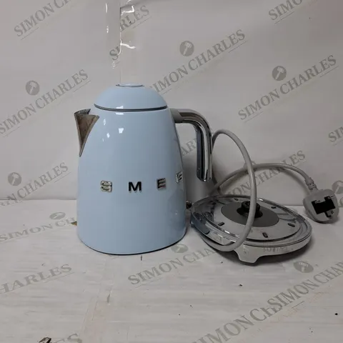 SMEG KLF03PB KETTLE IN PASTEL BLUE