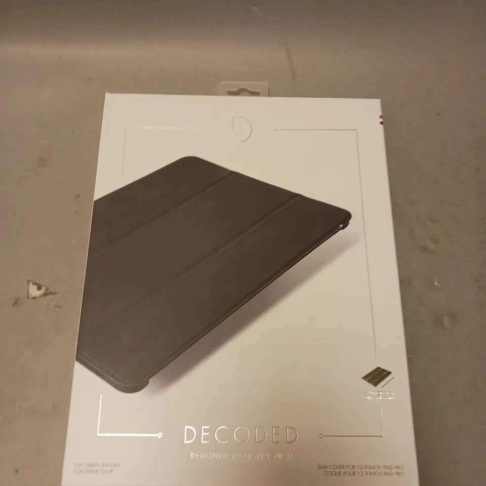 LOT OF APPROX 11 DECODED SLIM COVER FOR IPAD PRO