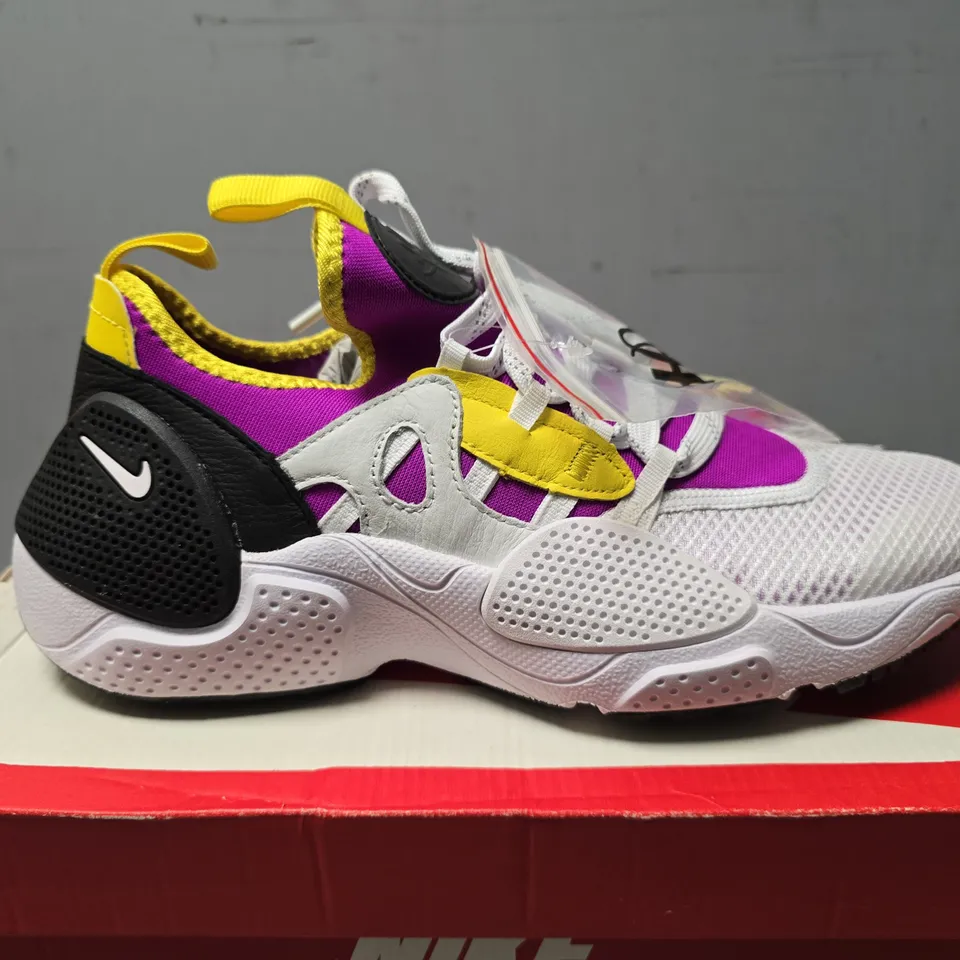 BOXED NIKE HUARACHE E.D.G.E TEXT TRAINERS  - UK 6