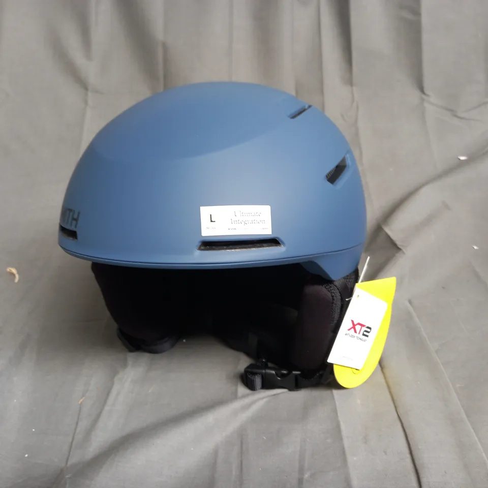 SMITH ALTUS AEROCORE HELMET