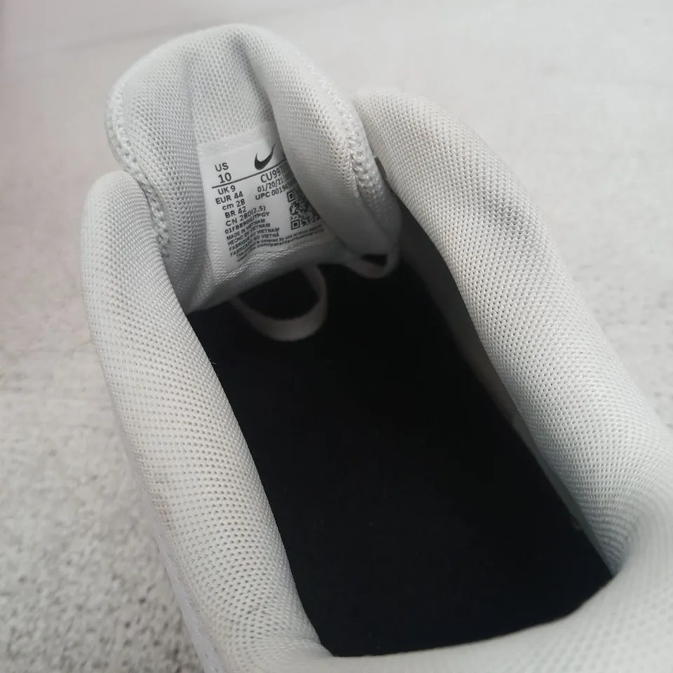 NIKE AIR MAX SNEAKERS – UK 9 (US 10) WHITE