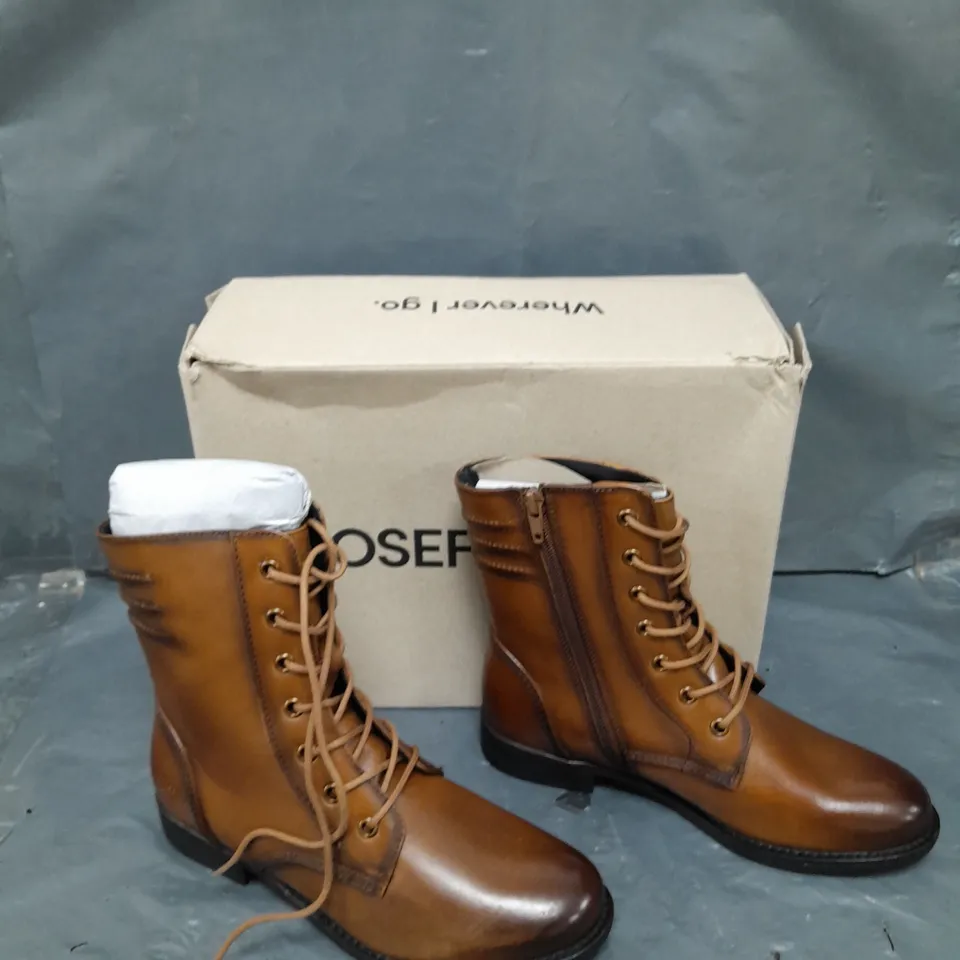 BOXED PAIR OF JOSEF SEIBEL SIMONA 01 LACE UP BOOT - SIZE 38 