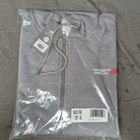 NEW BALANCE ZIP HOODIE – GREY, UK XL (MODEL MJ51785)