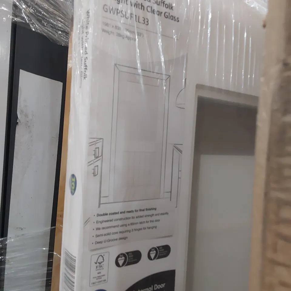 WHITE PRIMED SUFFOLK 1 LITE INTERNAL DOOR WITH CLEAR GLASS 