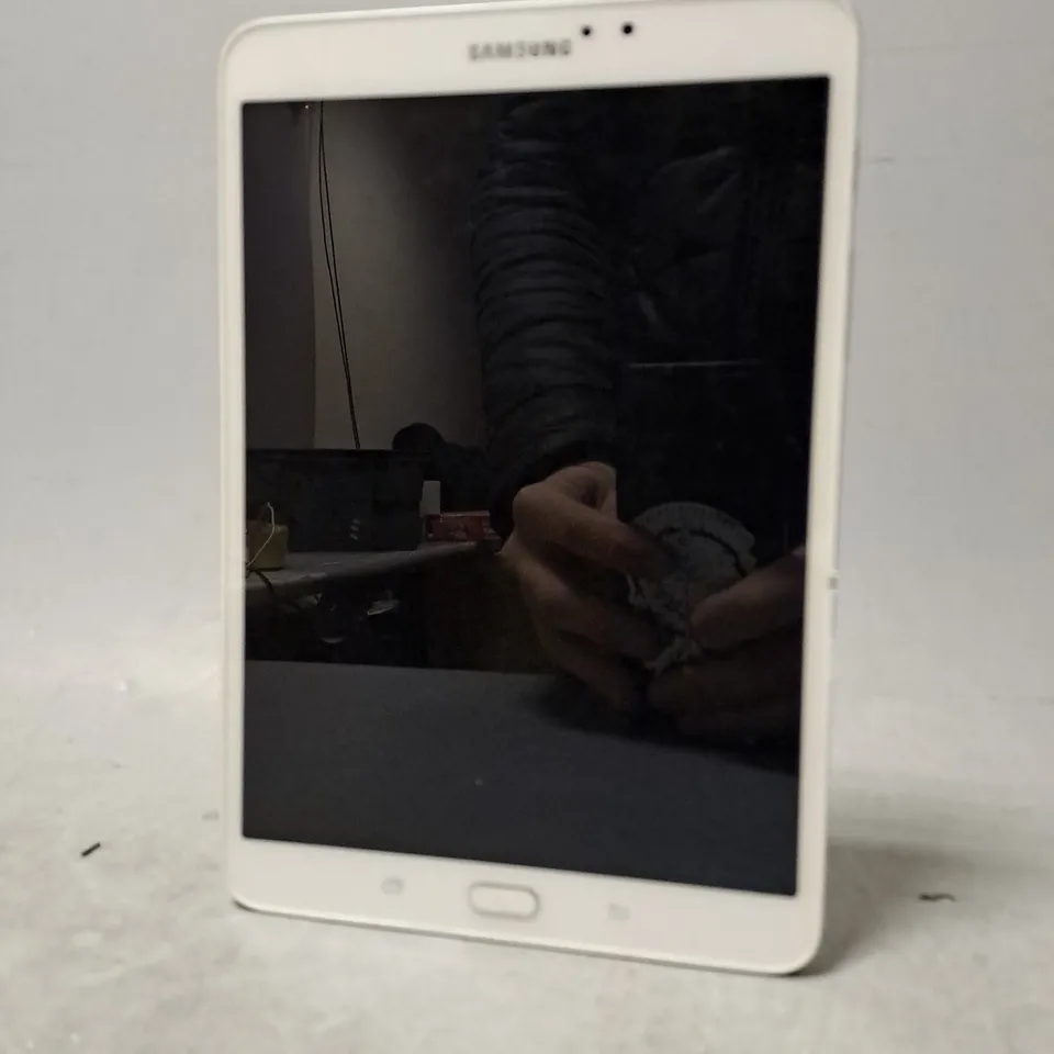 SAMSUNG GALAXY TAB S2 - SM-T710