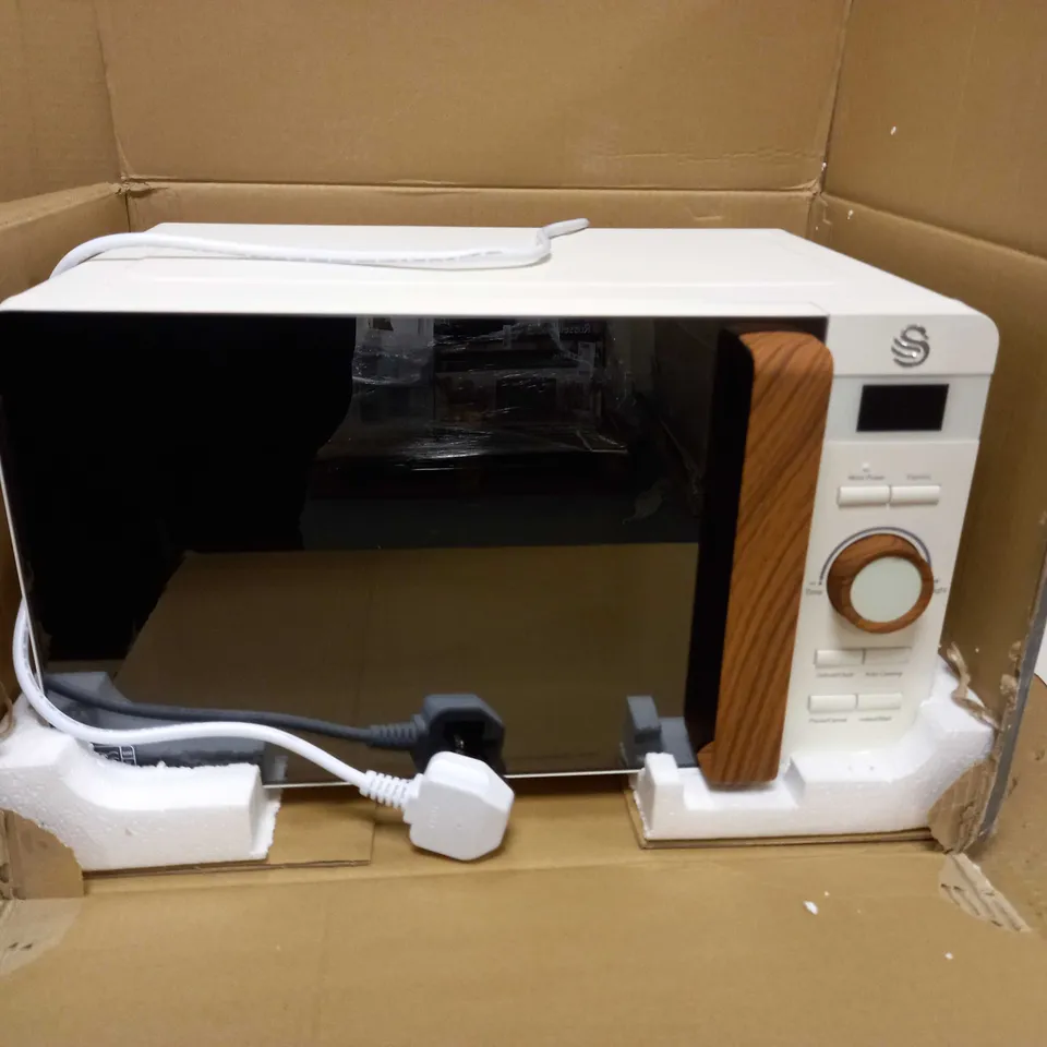 SWAN 20L NORDIC DIGITAL MICROWAVE - WHITE