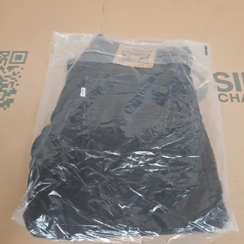 LEVI BLACK CORDED TROUSERS SIZE W33 L 34