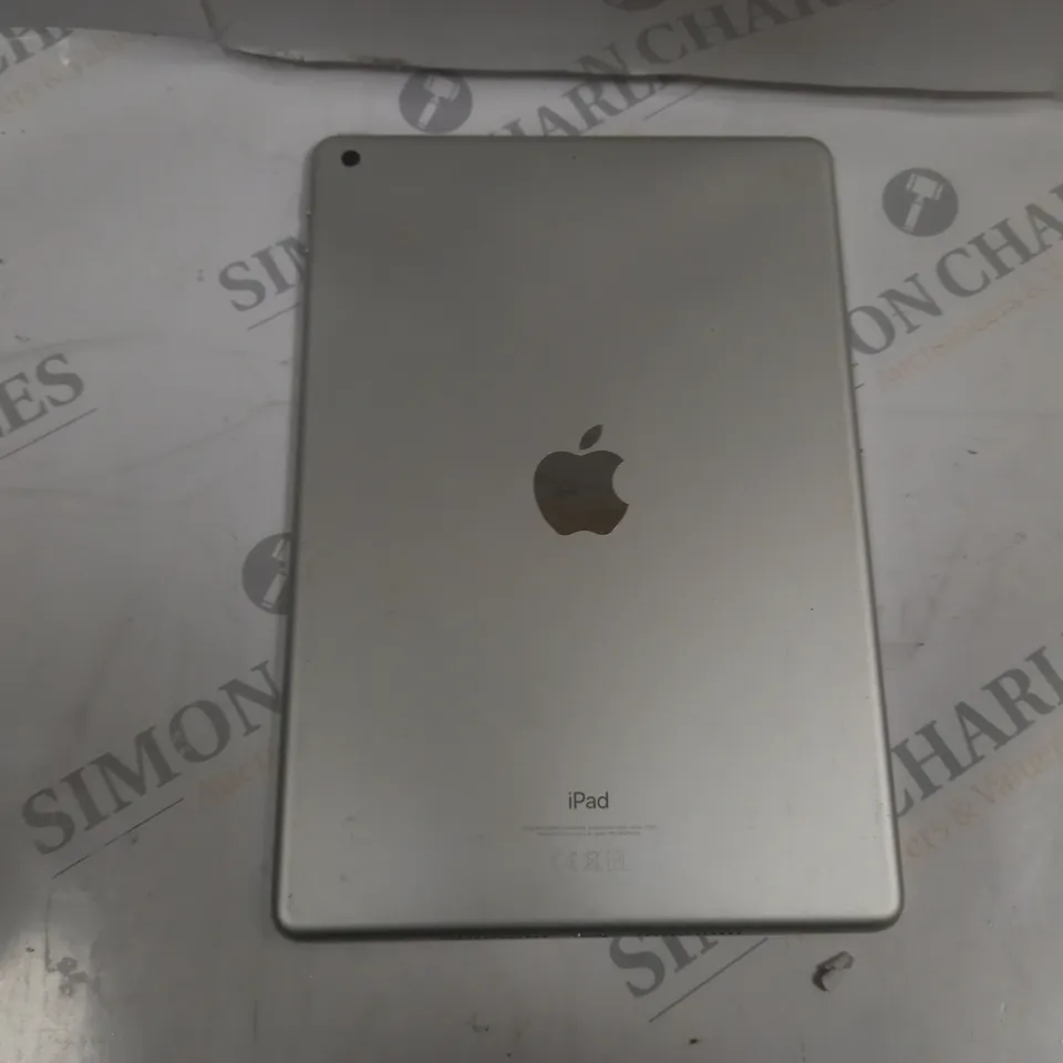 APPLE IPAD 10.2 A2197 IN SILVER