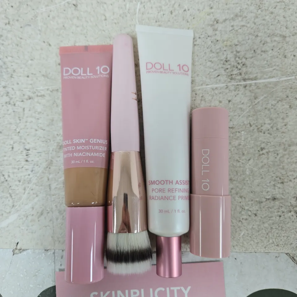 DOLL 10 4-PIECE COLOUR COLLECTION MAKE-UP SET – PINK PACKAGING