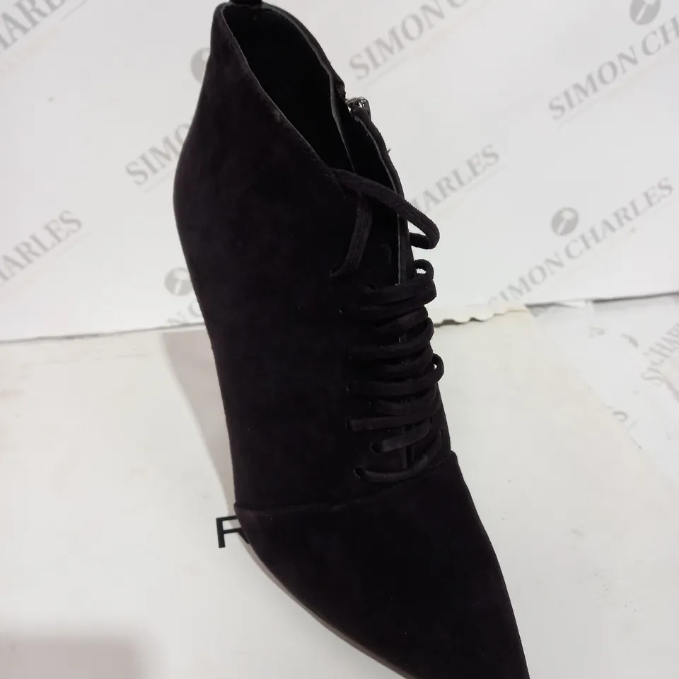 BOXED REISS SUEDE CHOCOLATE BOOT HEELS - SIZE 5
