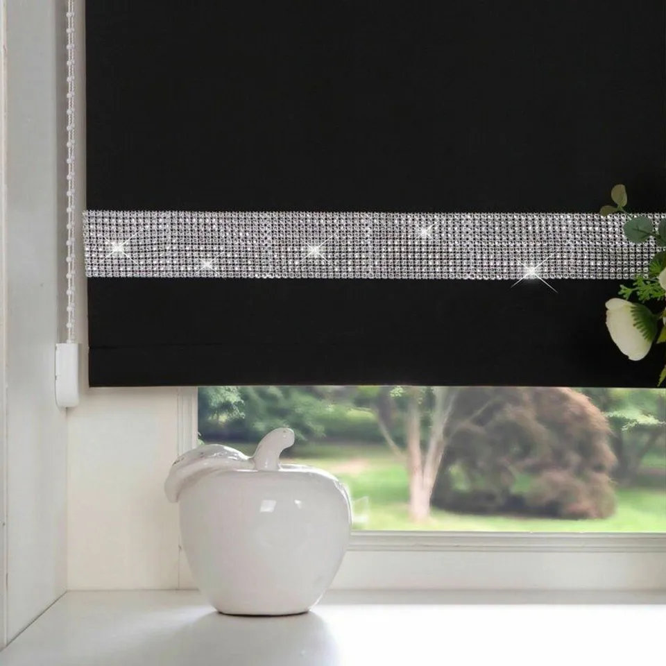 BLACKOUT ROLLER BLIND 
