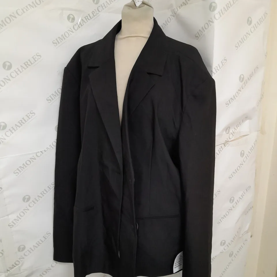 COLLUSION TAILORED BLAZER IN BLACK SIZE 16